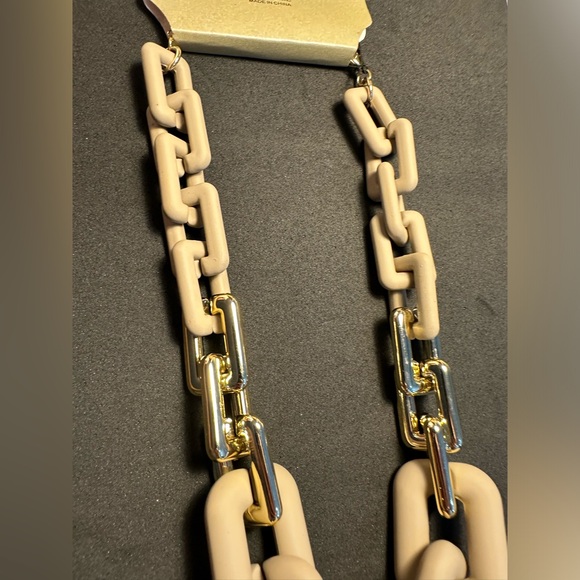 🎉 4/ $25 Natasha necklace new with tags. - Picture 2 of 3